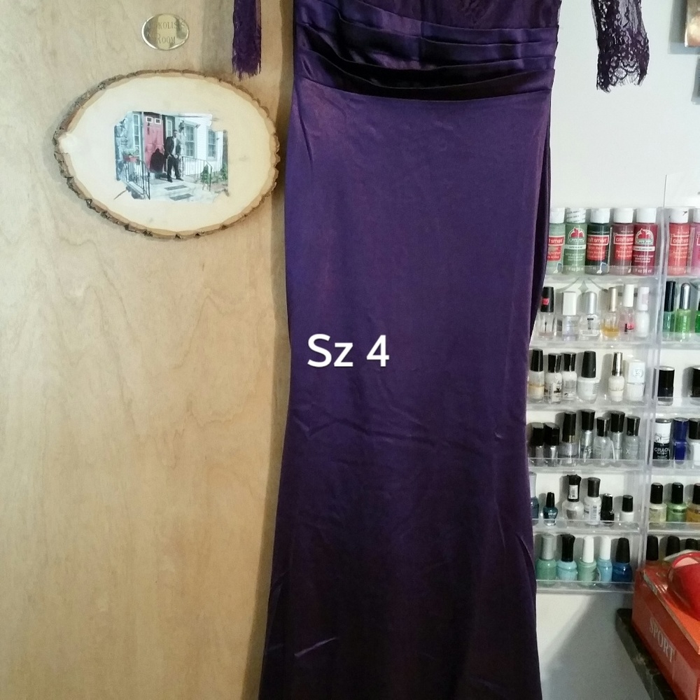 Dress - Picture 2 of 3